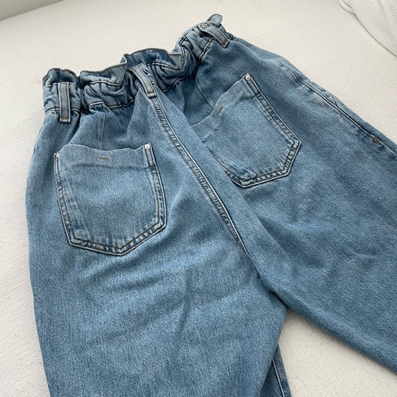 Zara high rise Mom jeans with ruffle Waist. Size 2 - Picture 5 of 5